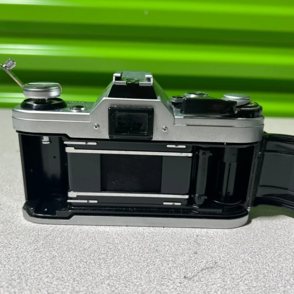 Canon AE-1 35mm SLR Film Camera Body Vintage Silver Black Japan 2386617